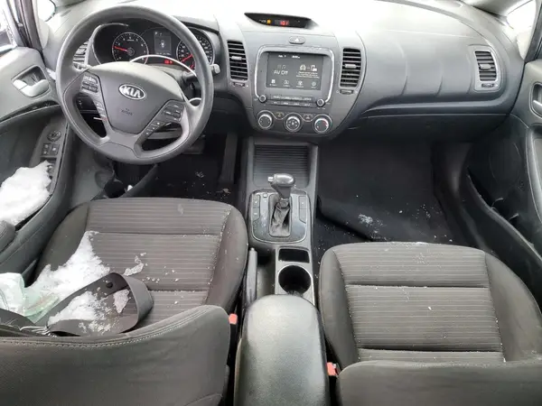 3KPFL4A74JE251990 2018 KIA FORTE - Image 8