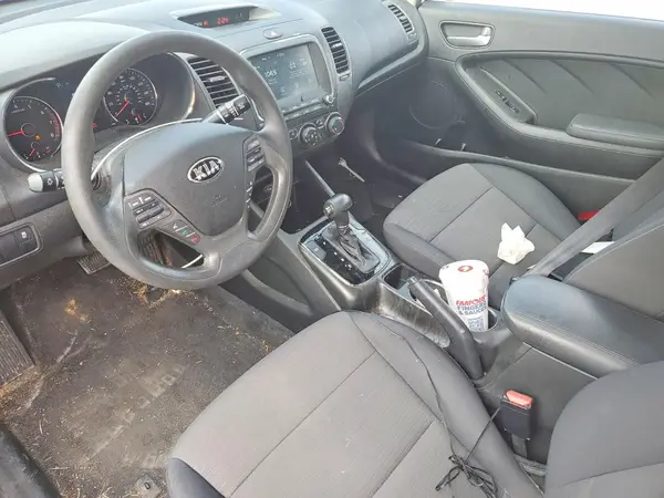 3KPFL4A74JE256493 2018 KIA FORTE - Image 8