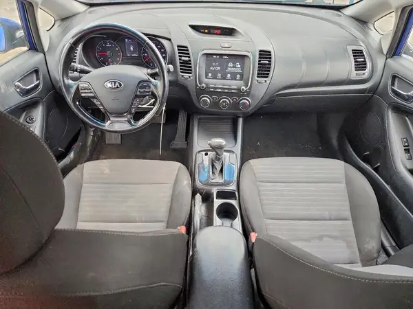 3KPFL4A74JE259863 2018 KIA FORTE - Image 8