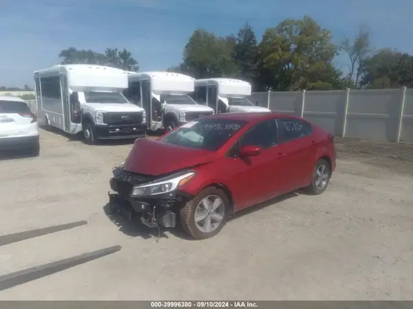 3KPFL4A74JE262830 2018 KIA FORTE - Image 2