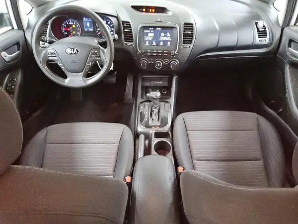 3KPFL4A74JE268384 2018 KIA FORTE - Image 8