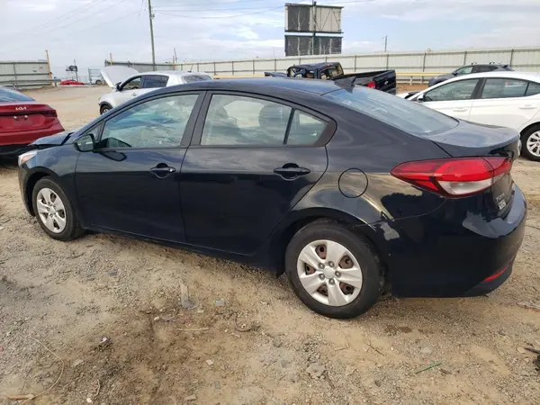 3KPFL4A74JE272242 2018 KIA FORTE - Image 2