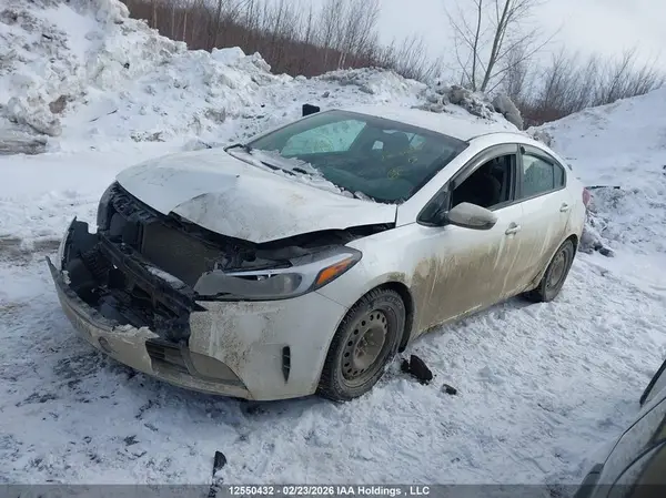 3KPFL4A74JE274637 2018 KIA FORTE - Image 2