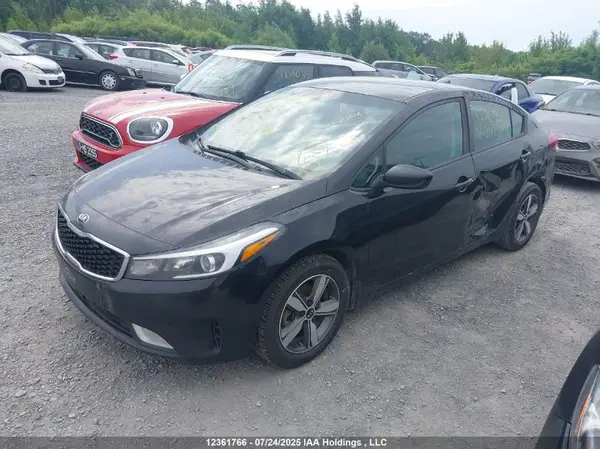 3KPFL4A74JE277294 2018 KIA FORTE - Image 2