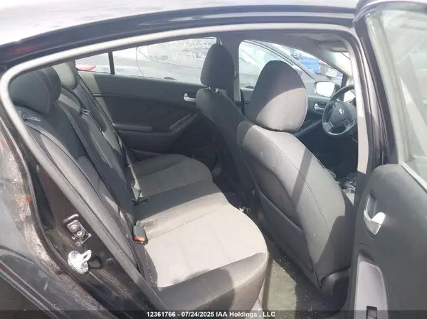 3KPFL4A74JE277294 2018 KIA FORTE - Image 8