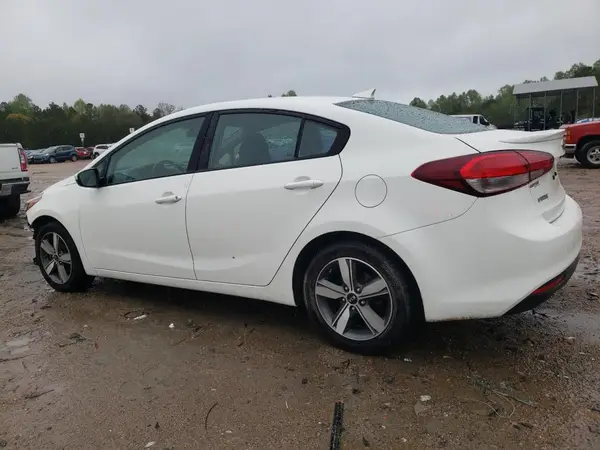 3KPFL4A74JE282141 2018 KIA FORTE - Image 2