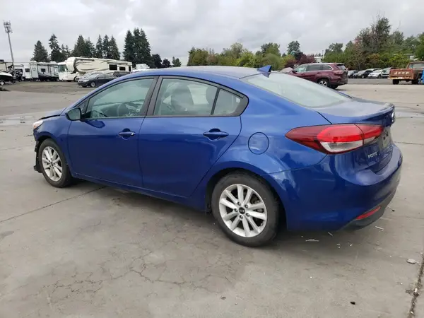 3KPFL4A75HE006545 2017 KIA FORTE - Image 2