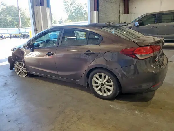 3KPFL4A75HE007386 2017 KIA FORTE - Image 2