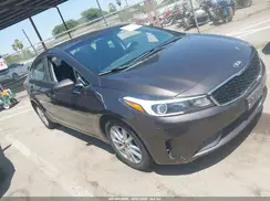 3KPFL4A75HE009008 2017 KIA FORTE