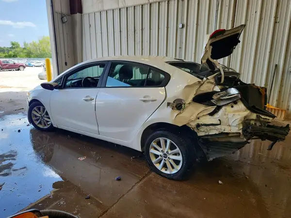 3KPFL4A75HE009851 2017 KIA FORTE - Image 2