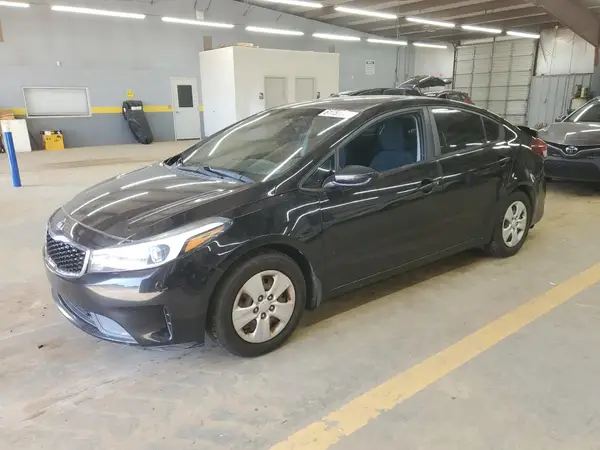 3KPFL4A75HE010921 2017 KIA FORTE - Image 1