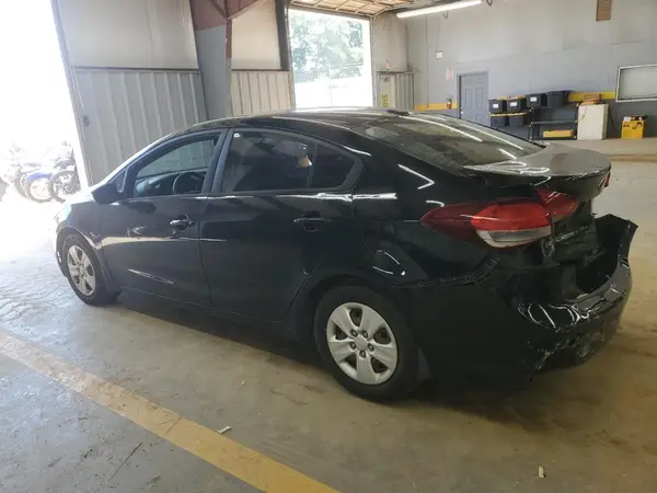 3KPFL4A75HE010921 2017 KIA FORTE - Image 2