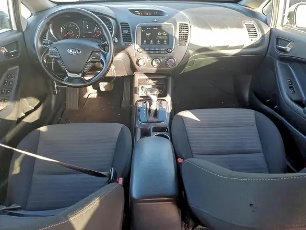 3KPFL4A75HE011759 2017 KIA FORTE - Image 8