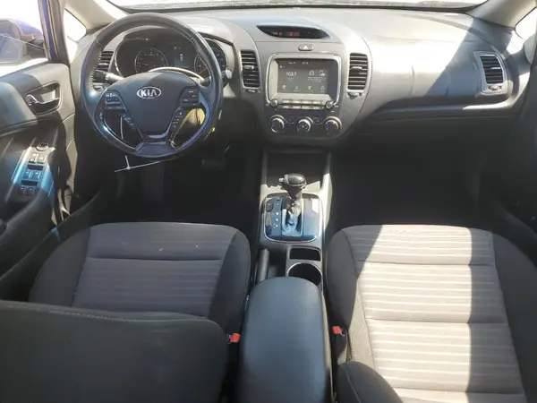 3KPFL4A75HE013060 2017 KIA FORTE - Image 8