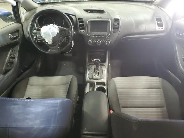 3KPFL4A75HE014127 2017 KIA FORTE - Image 8