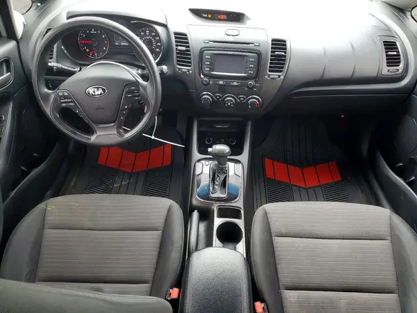 3KPFL4A75HE014211 2017 KIA FORTE - Image 8