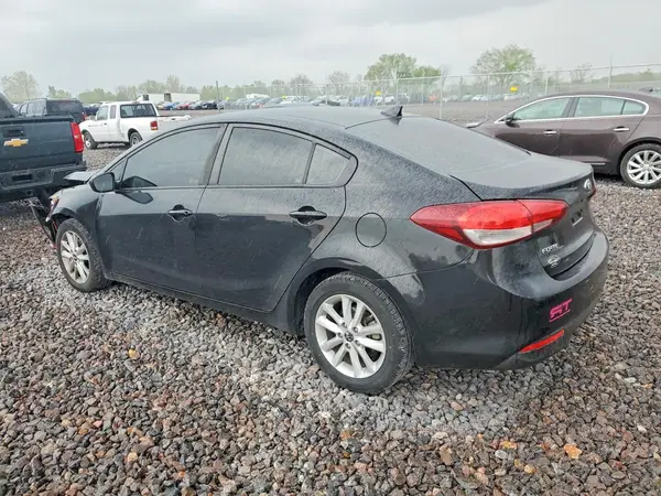 3KPFL4A75HE014323 2017 KIA FORTE - Image 2