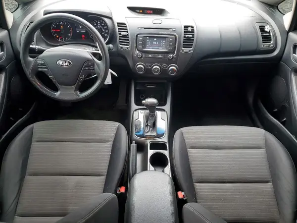 3KPFL4A75HE014323 2017 KIA FORTE - Image 8