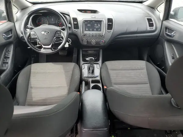 3KPFL4A75HE015133 2017 KIA FORTE - Image 8