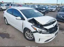 3KPFL4A75HE015326 2017 KIA FORTE