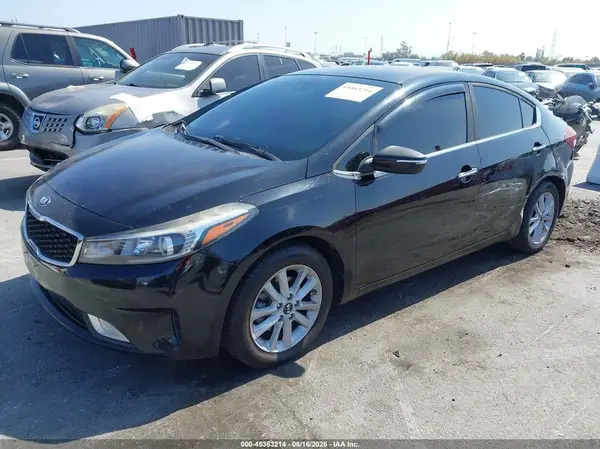3KPFL4A75HE020753 2017 KIA FORTE - Image 2