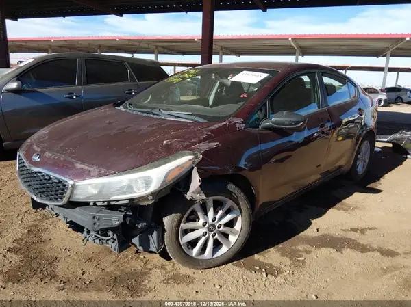 3KPFL4A75HE021563 2017 KIA FORTE - Image 2