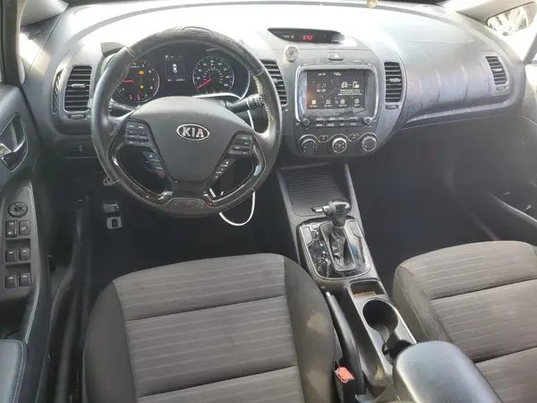 3KPFL4A75HE029114 2017 KIA FORTE - Image 8