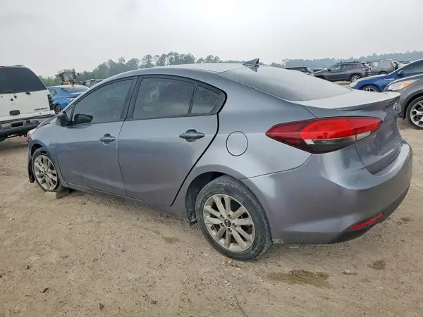 3KPFL4A75HE030036 2017 KIA FORTE - Image 2