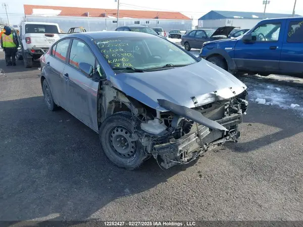 3KPFL4A75HE033468 2017 KIA FORTE - Image 1