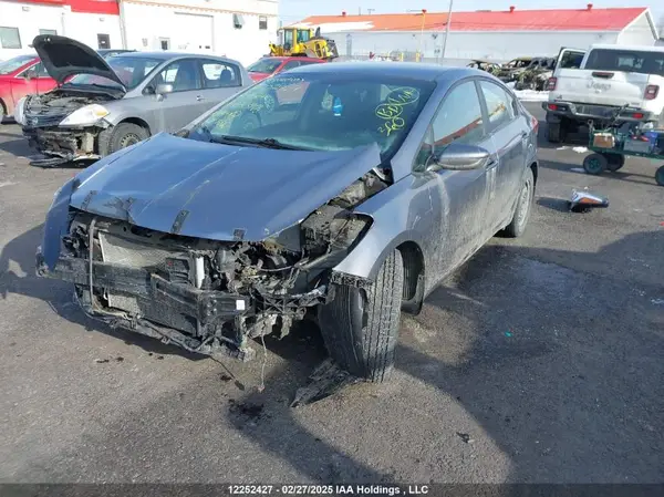 3KPFL4A75HE033468 2017 KIA FORTE - Image 2
