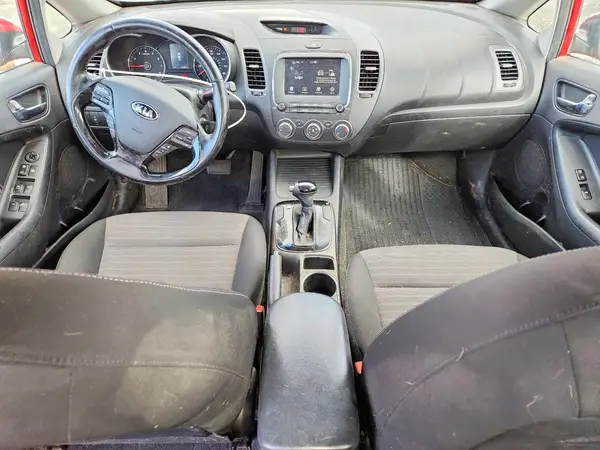 3KPFL4A75HE037763 2017 KIA FORTE - Image 8