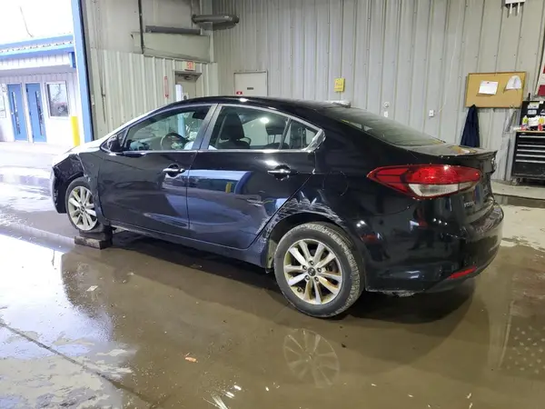 3KPFL4A75HE038976 2017 KIA FORTE - Image 2