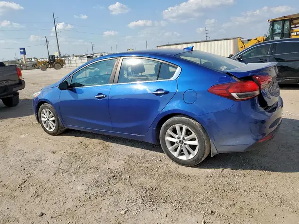 3KPFL4A75HE040176 2017 KIA FORTE - Image 2