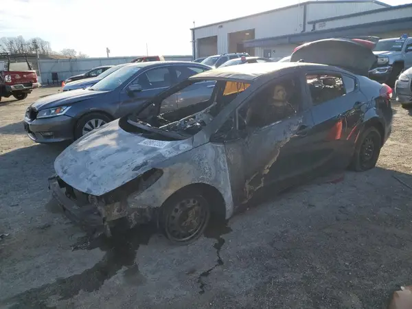 3KPFL4A75HE041537 2017 KIA FORTE - Image 1