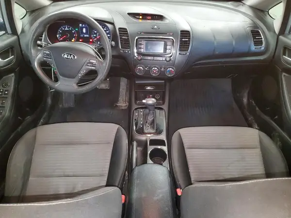 3KPFL4A75HE044003 2017 KIA FORTE - Image 8