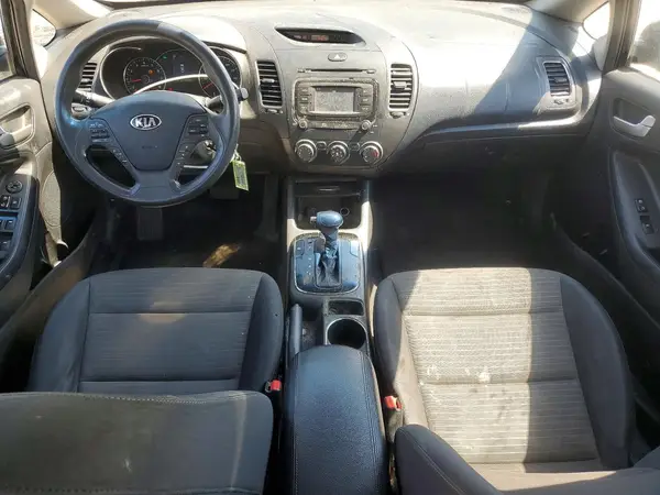 3KPFL4A75HE049315 2017 KIA FORTE - Image 8