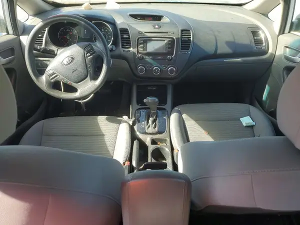 3KPFL4A75HE052778 2017 KIA FORTE - Image 8