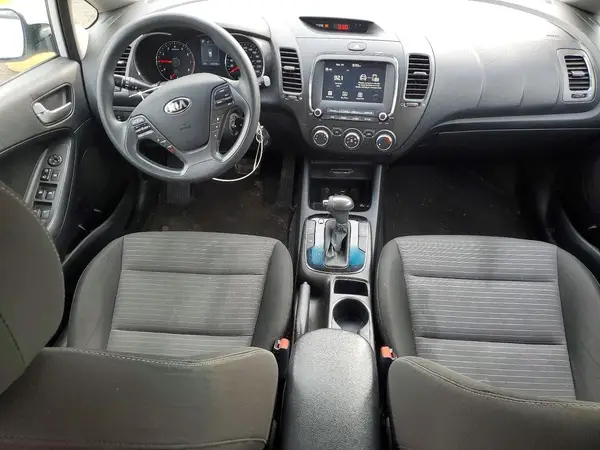 3KPFL4A75HE059374 2017 KIA FORTE - Image 8