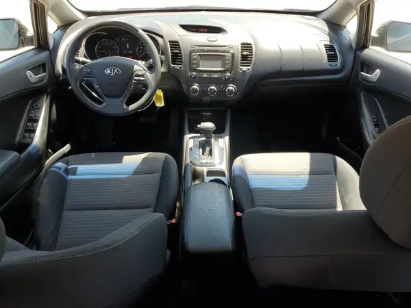 3KPFL4A75HE059973 2017 KIA FORTE - Image 8