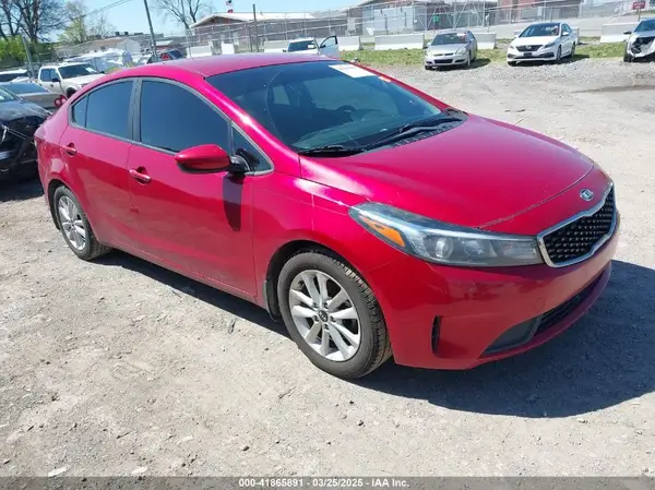 3KPFL4A75HE062792 2017 KIA FORTE - Image 1