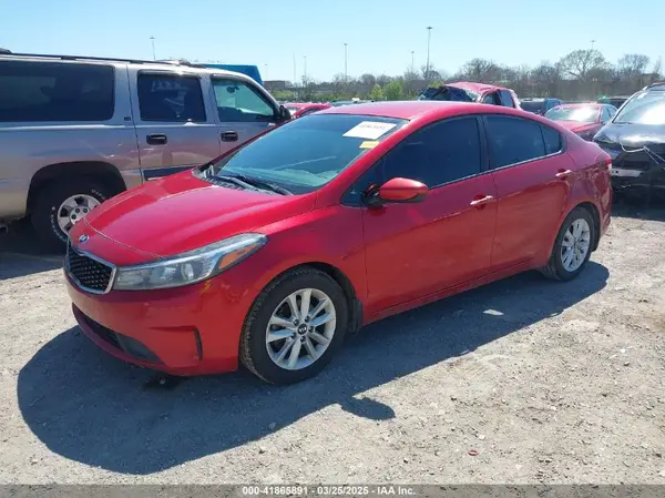 3KPFL4A75HE062792 2017 KIA FORTE - Image 2