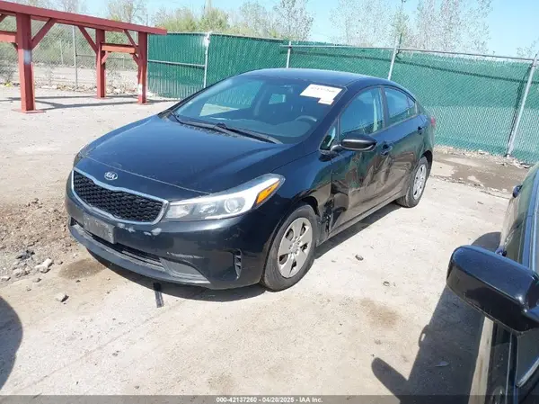 3KPFL4A75HE076322 2017 KIA FORTE - Image 2