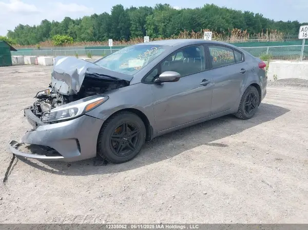 3KPFL4A75HE077230 2017 KIA FORTE - Image 2