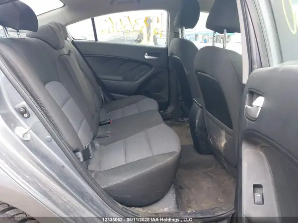 3KPFL4A75HE077230 2017 KIA FORTE - Image 8