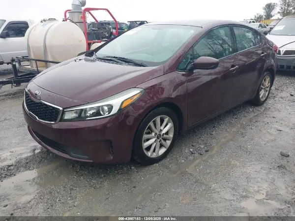 3KPFL4A75HE079110 2017 KIA FORTE - Image 2
