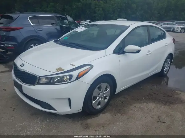 3KPFL4A75HE088809 2017 KIA FORTE - Image 2
