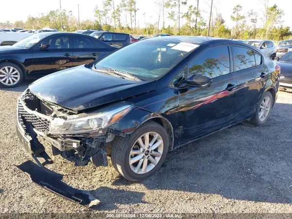 3KPFL4A75HE104426 2017 KIA FORTE - Image 2