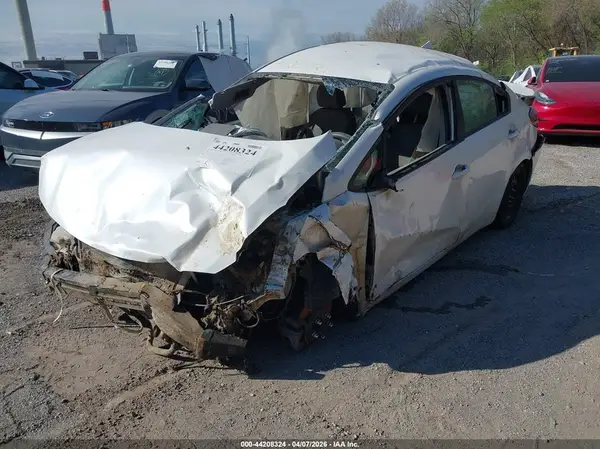 3KPFL4A75HE108380 2017 KIA FORTE - Image 2