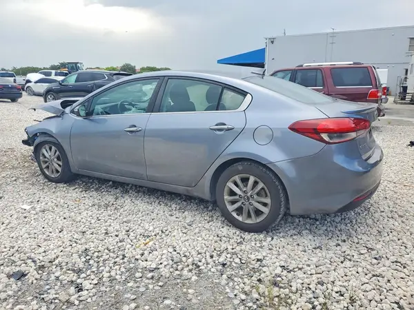 3KPFL4A75HE108394 2017 KIA FORTE - Image 2