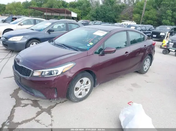 3KPFL4A75HE108766 2017 KIA FORTE - Image 2